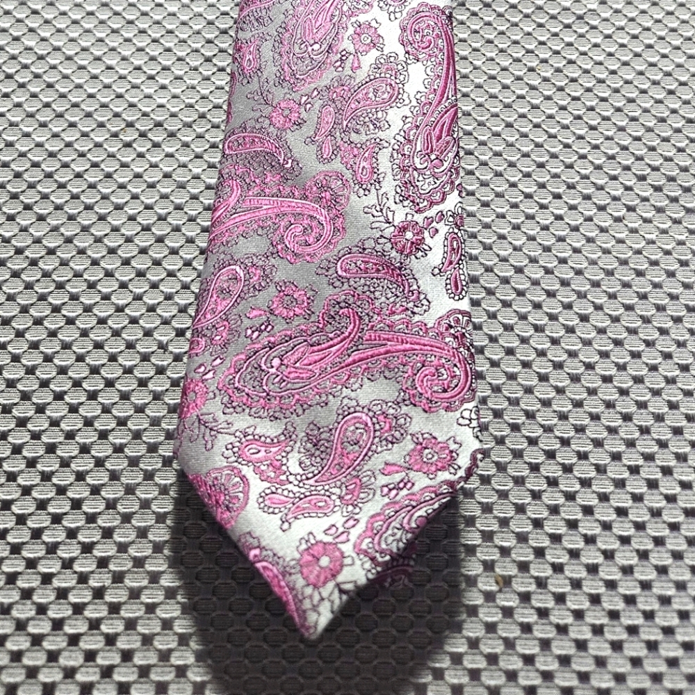 Perry Ellis mens silk tie